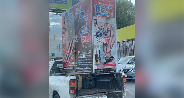 Vacío en Coremun no deja sancionar publicidad móvil sexista en Puebla