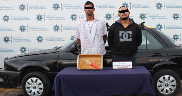 Caen 2 hombres por robo de automóvil en San Francisco Totimehuacán