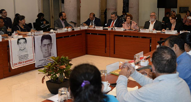 Comisión para caso Ayotzinapa pide a fiscal especial informar avances