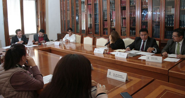 Aprueban adquirir servicios para operaciones del Congreso de Puebla