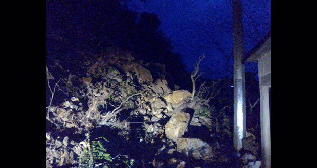 Comuna de Huitzilan revisa daños causados por fuertes lluvias