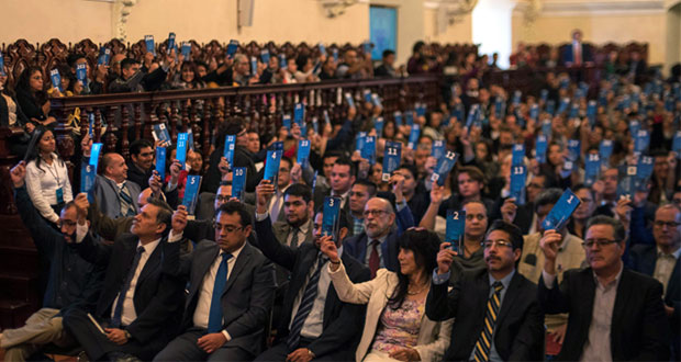 Sin unanimidad, Consejo Universitario cobija a Esparza por caso Lobos BUAP