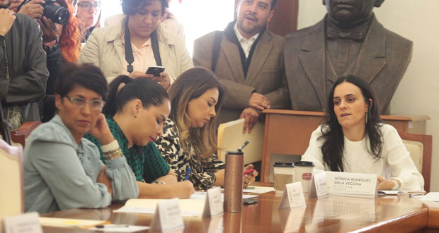 Homofobia y misoginia son actos discriminatorios, aprueba Congreso