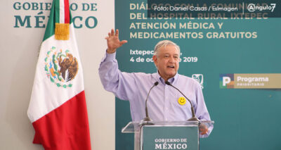 Al visitar Hospital de Ixtepec, AMLO garantiza abasto de medicinas y doctores