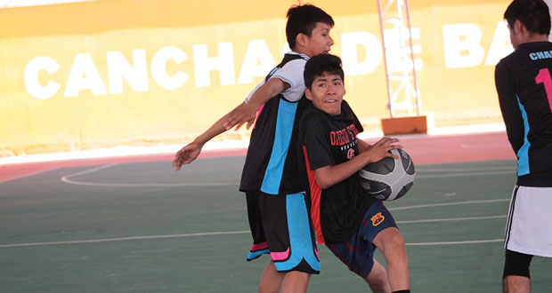 Impulsan deporte en estudiantes de Tecomatlán