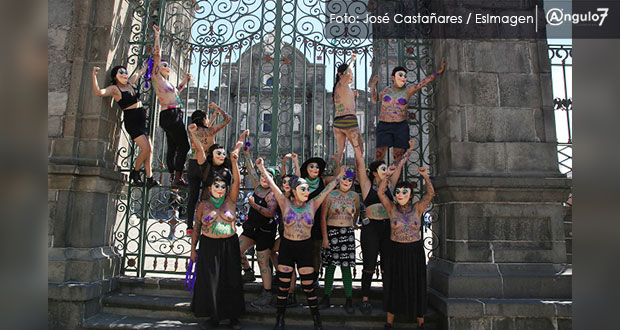Religiosos aparecen en “Marcha de las putas”; ellas exigen alto al machismo