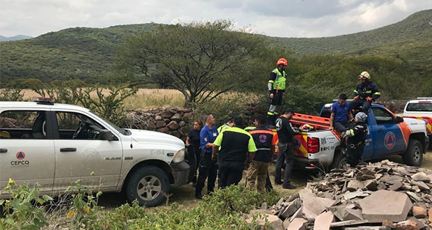 Mueren dos personas tras desplomarse su avioneta en Querétaro