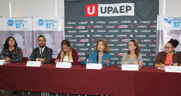 Ebrard no debe reemplazar a AMLO en política exterior: experta