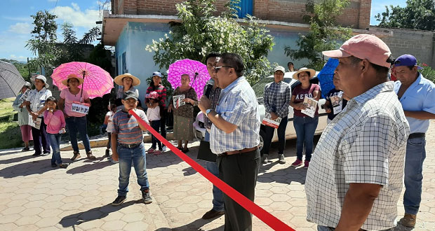 Pavimentan calles de Santa Gertrudis Salitrillo, en Petlalcingo