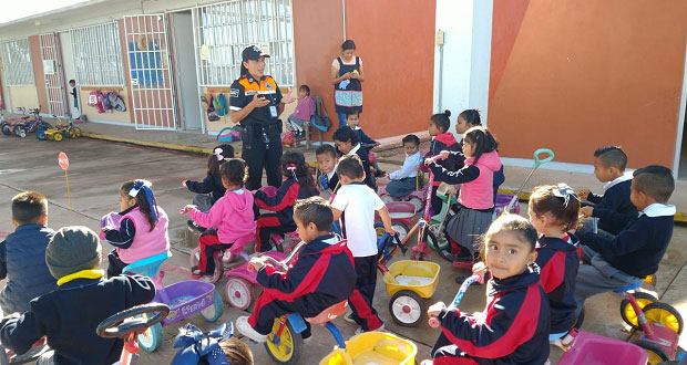 Policía de Ocoyucan da taller de educación vial a niños de preescolar