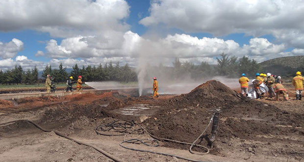 Sofocan fuego controlado en ducto con fuga de gas LP en Tepeaca