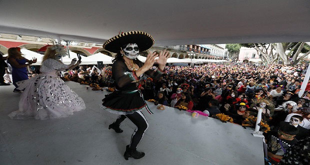 Participan 300 personas en Festival temático de Activación Física