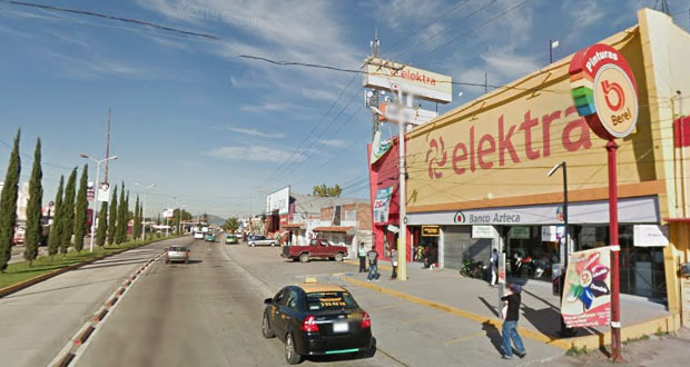 Roban 30 celulares y 5 mil pesos en asalto a Elektra en Castillotla