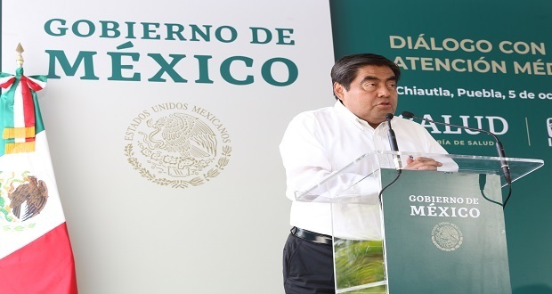 En Chiautla, Barbosa anuncia ampliación del hospital regional