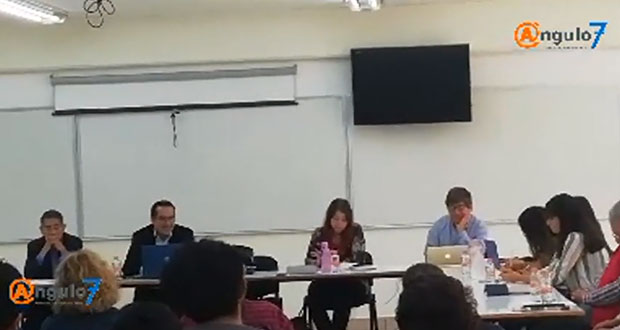 En consejo, tiran formulario ilegal que validaba tesis en Economía de BUAP