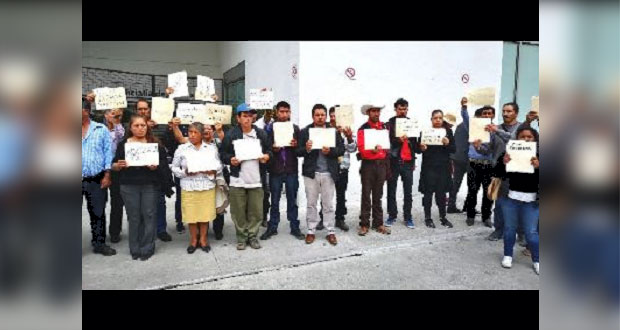 Entregan a Semarnat firmas y exigen no dar MIA para minera en Ixtacamaxtitlán