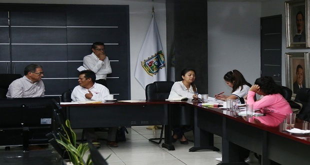 Antonio García es designado director interino de la normal de Teteles