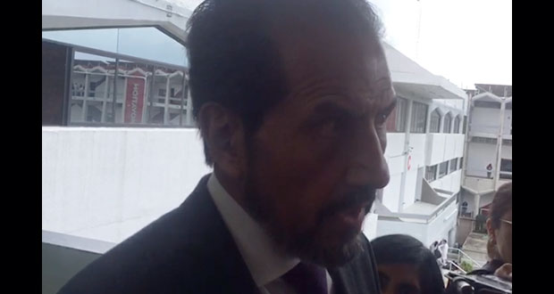 Esparza, aún inconforme por voto en contra de alumno en consejo universitario
