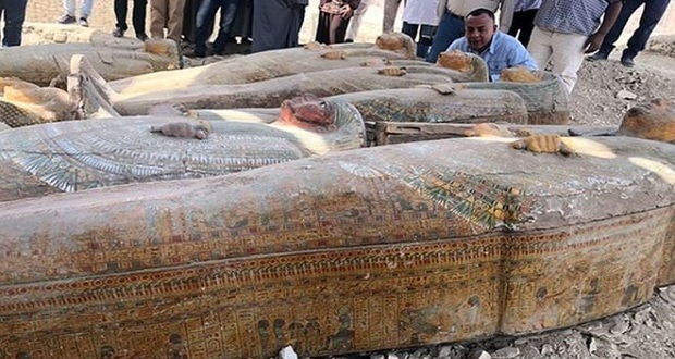 Hallan en Egipto 30 sarcófagos con momias de 3 mil años