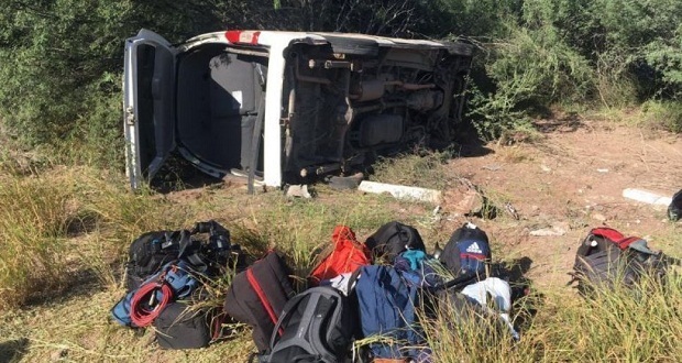 Identifican a reporteros accidentados al cubrir gira de AMLO en Sonora