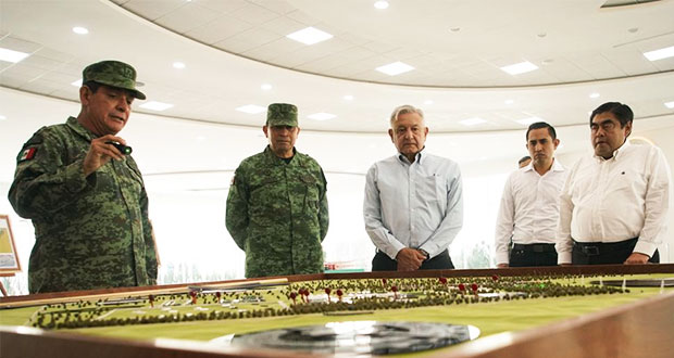 AMLO y Barbosa supervisan avances de fases 3 y 4 en Industria Militar