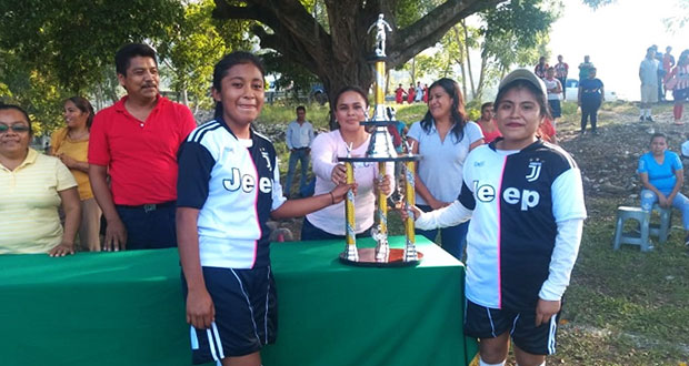 Bachilleratos de Antorcha disputan pase a justa regional de futbol
