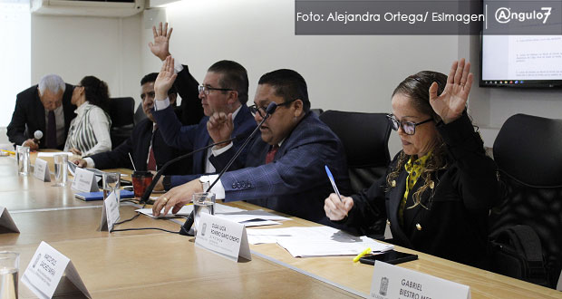 Multas por no canjear tarjeta de circulación, alza del ISN e impuestos a hospedaje, en Ley de Ingresos 2020