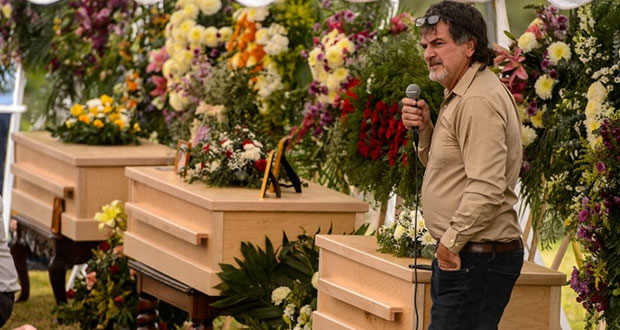 Deja México familia de tres asesinados en ataque contra los LeBarón