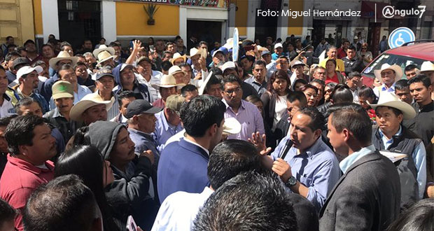 Ediles auxiliares protestan en Congreso y exigen acceder a un salario y participaciones