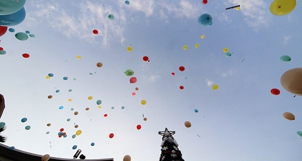 Analizan prohibir lanzamiento de globos de helio y multar con hasta 1.7 mdp