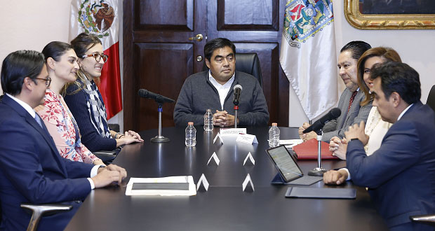 Suscribe gobierno alianza con Waze para mejorar movilidad en Puebla