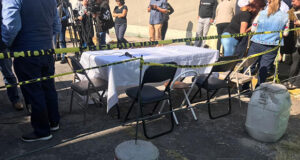 Vecinos acusan a Cabildo de retirar rejas en Las Hadas sin una orden