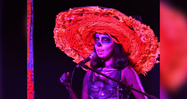 Con concurso de catrinas, Fnerrr mantiene viva tradición mexicana