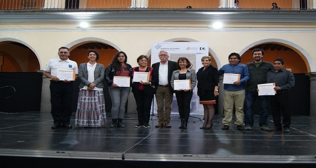 Entregan premios a ganadores del Concurso de Ofrendas
