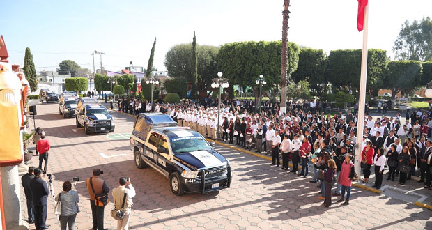 Ayuntamiento de San Andrés entrega 19 nuevos vehículos a la Ssptm