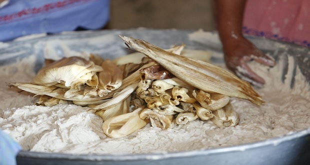 Con mil asistentes, celebran en Canoa la Feria del Maíz y el Pulque