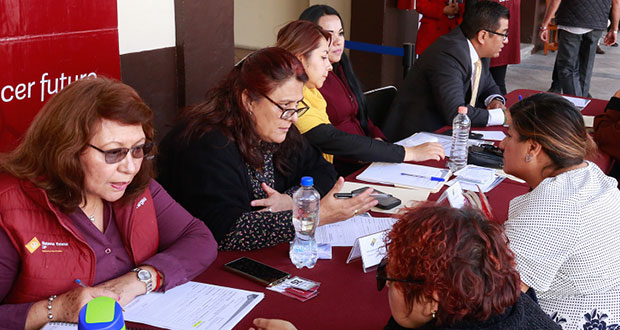 Exburócratas despedidos por RMV piden apoyo de Orozco para conciliación