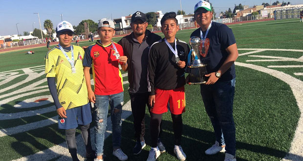 Jóvenes del sur de la capital participan en encuentro “Copa Puebla”