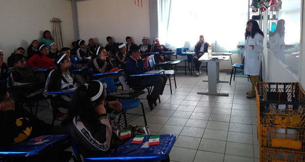 Fomentan prevención de cáncer cervicouterino desde nivel secundaria