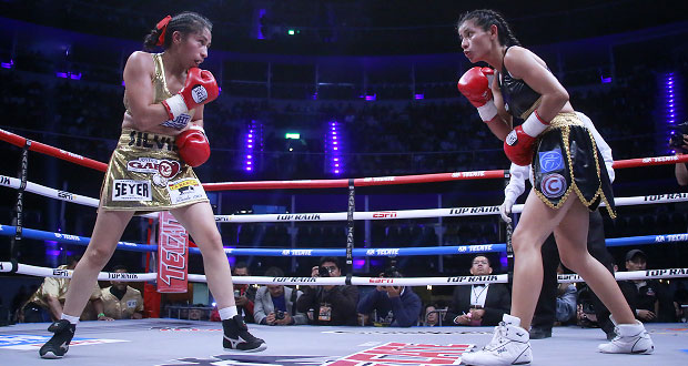 Poblana se lleva Campeonato Mundial Supergallo en su tierra natal