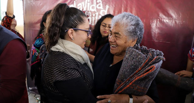 DIF municipal lleva piñatas, cobertores y cultura a juntas auxiliares