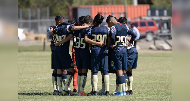 Multan a jugadores del América sub 17 que se burlaron de feministas