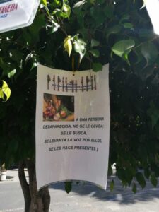 Colocan el “árbol de la esperanza” con 58 fotografías de desaparecidos