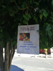 Colocan el “árbol de la esperanza” con 58 fotografías de desaparecidos