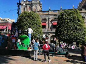 Colocan el “árbol de la esperanza” con 58 fotografías de desaparecidos