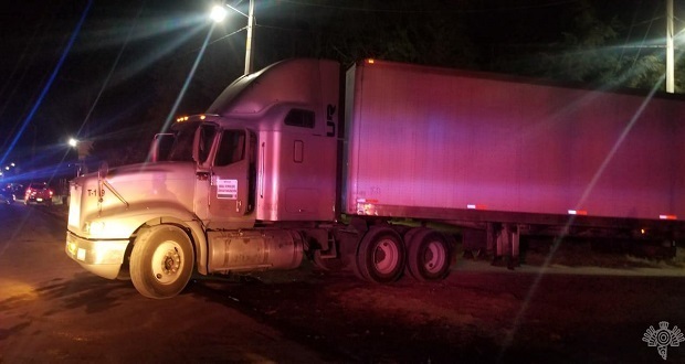 Policía Estatal frustra robo de tráiler en San Salvador El Verde