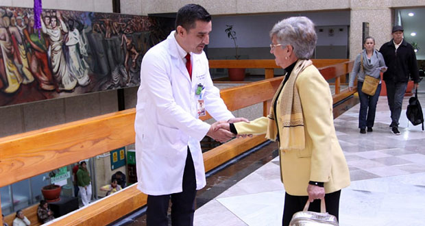 Rosa María sobrevive 20 años al cáncer de mama