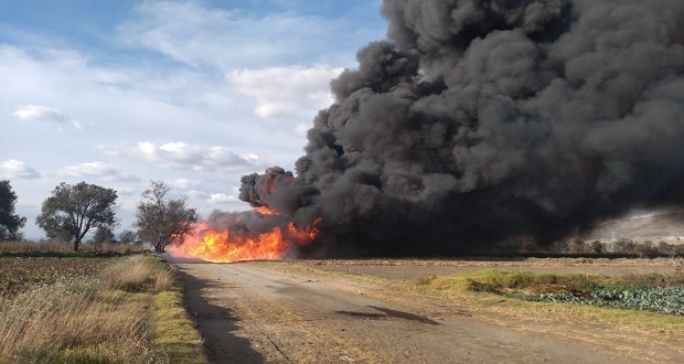 En Tepeaca, inducen incendio controlado por fuga en ducto de gas LP