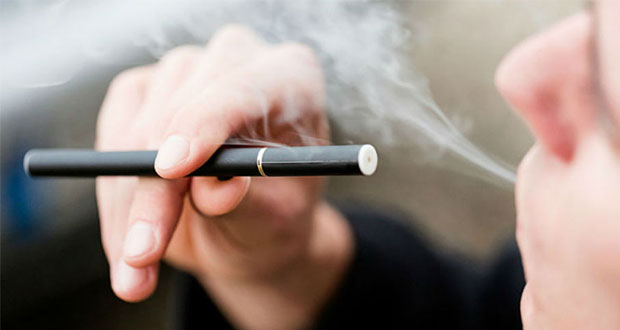 Prohibir cigarros electrónicos en establecimientos, prevé Ley Antitabaco