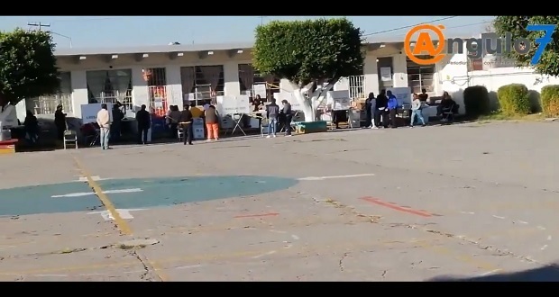 Con poca gente, transcurren primeras horas de plebiscito en Ignacio Zaragoza